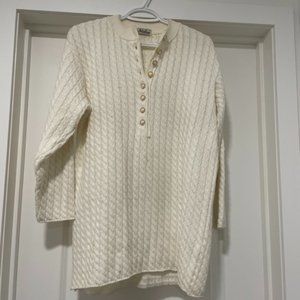 Vintage - white tunic/sweater - Made in Italy.